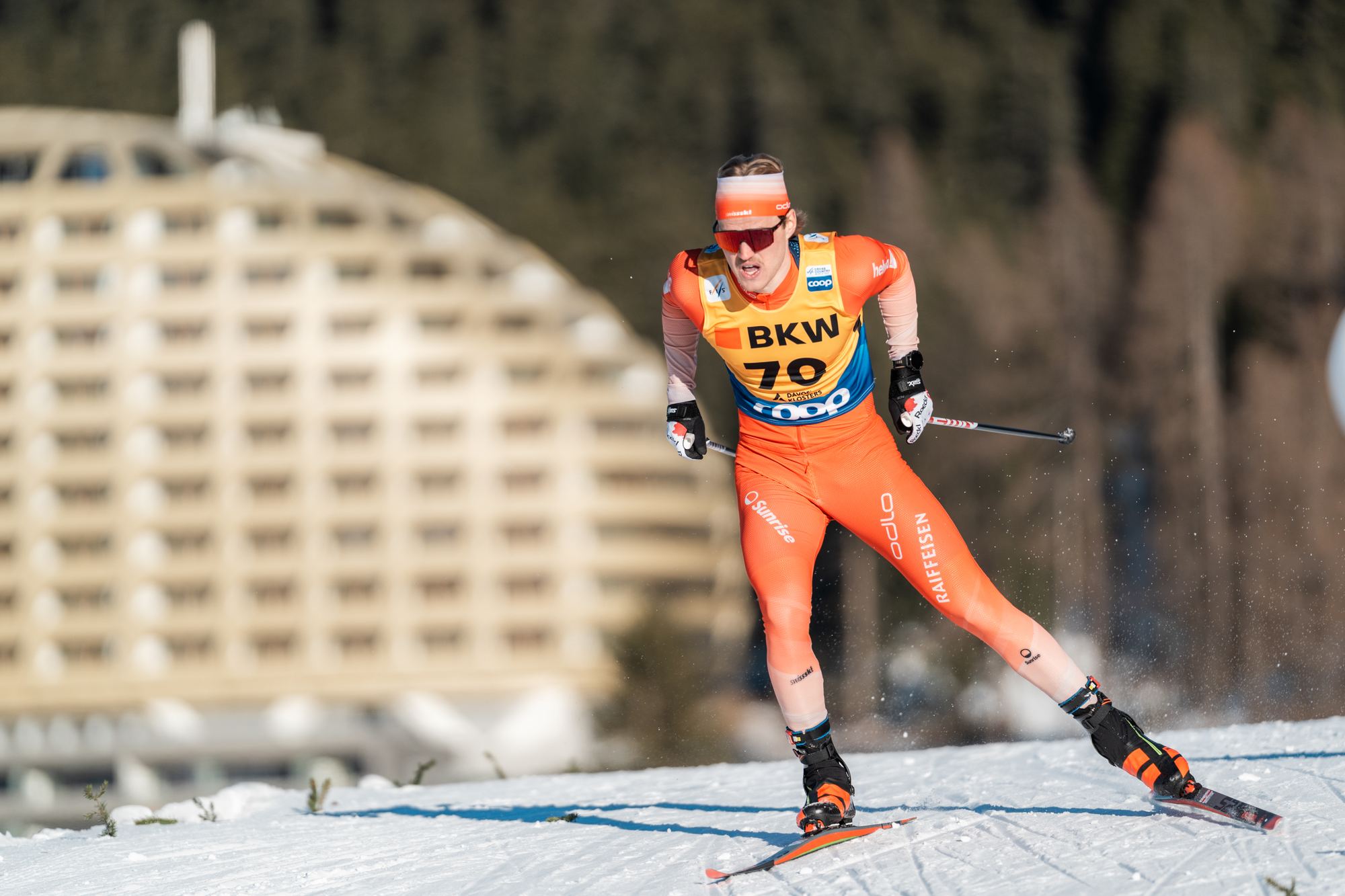 Ilan Pittier en course à Davos, dossard 70